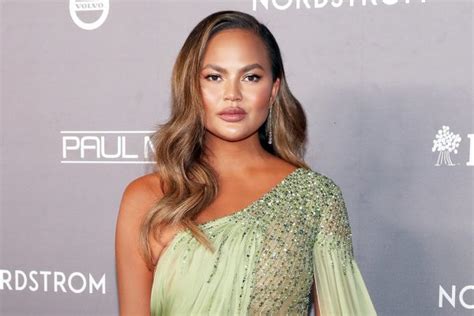 chrissy teigennude|Chrissy Teigen poses totally nude in steamy mirror selfie